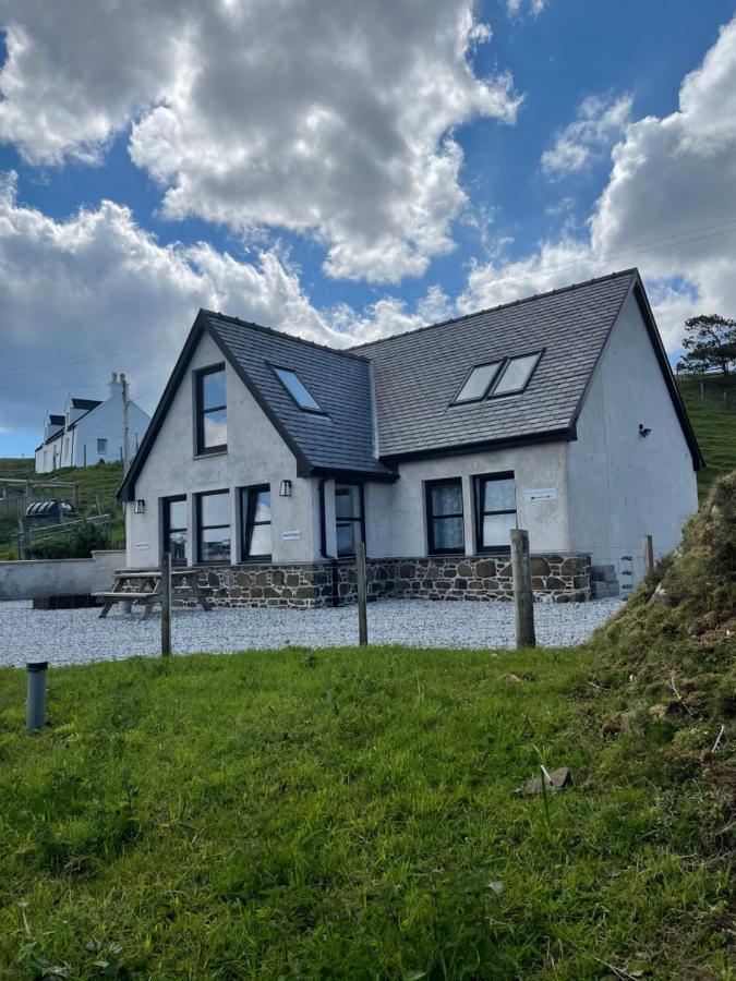 The Bridge Self Catering Villa Kilmaluag Bagian luar foto