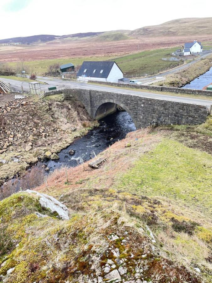 The Bridge Self Catering Villa Kilmaluag Bagian luar foto
