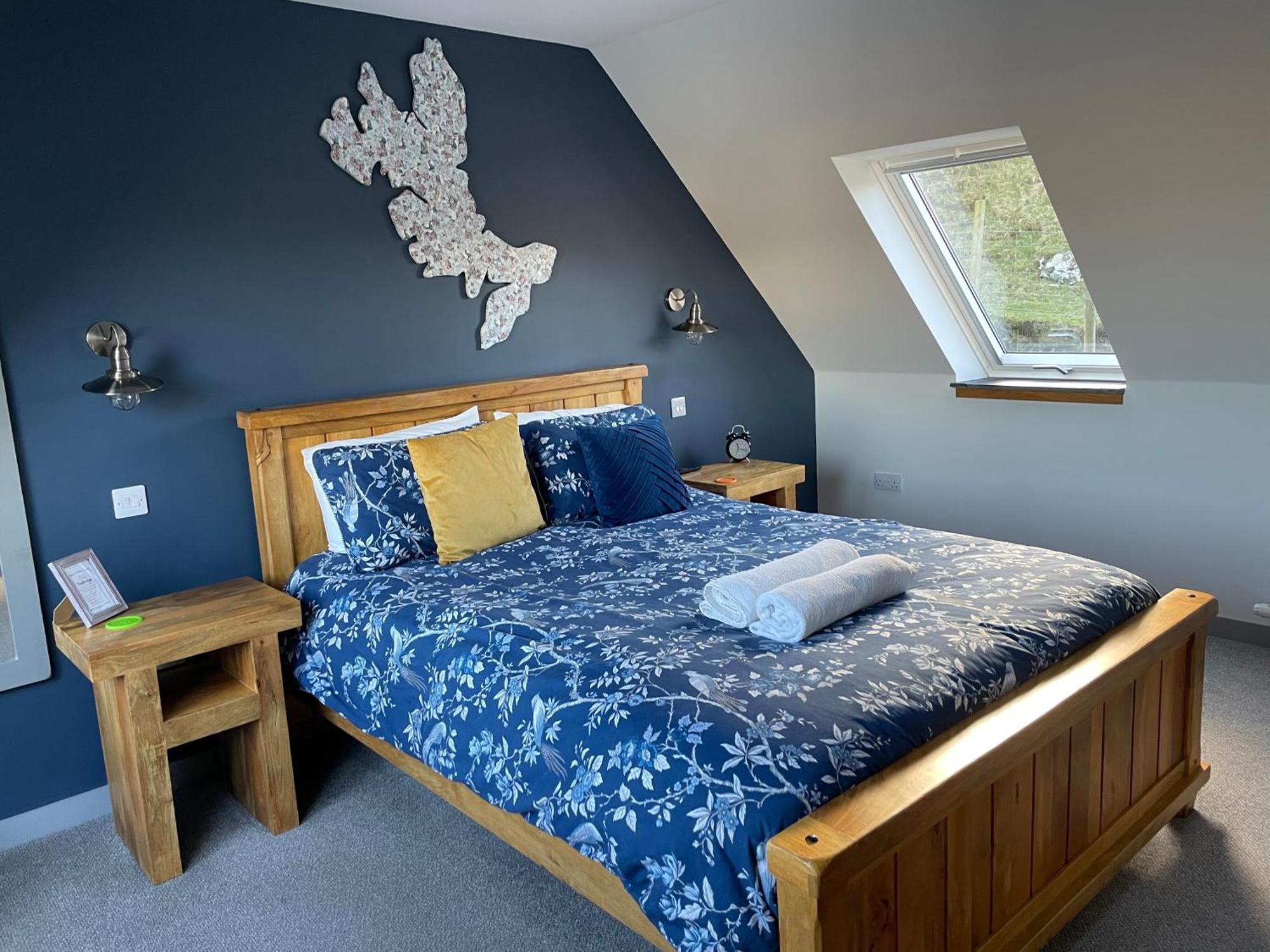 The Bridge Self Catering Villa Kilmaluag Bagian luar foto